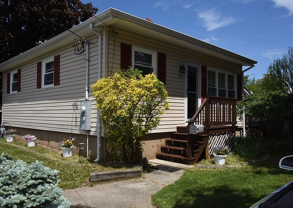 1st image of 78 Munsey Ave
