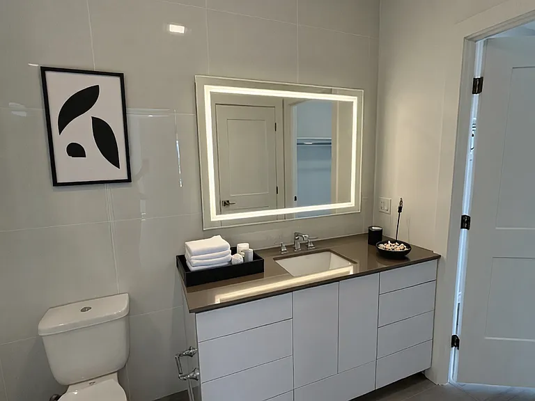 Residences at Sharon Gallery — Photo 122
