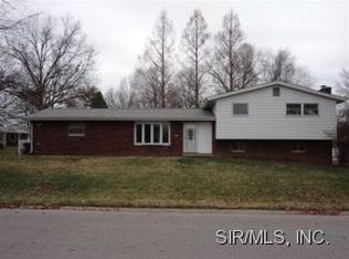 2 Morrison Dr, Belleville, IL 62221