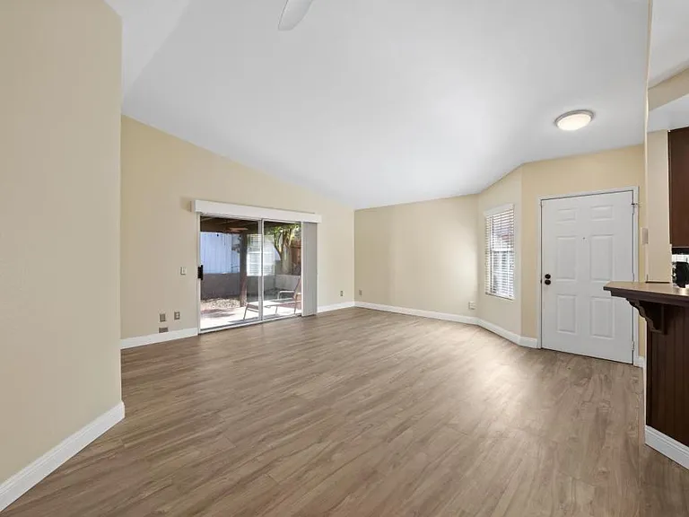 28082 Bavaria Dr — Photo 6