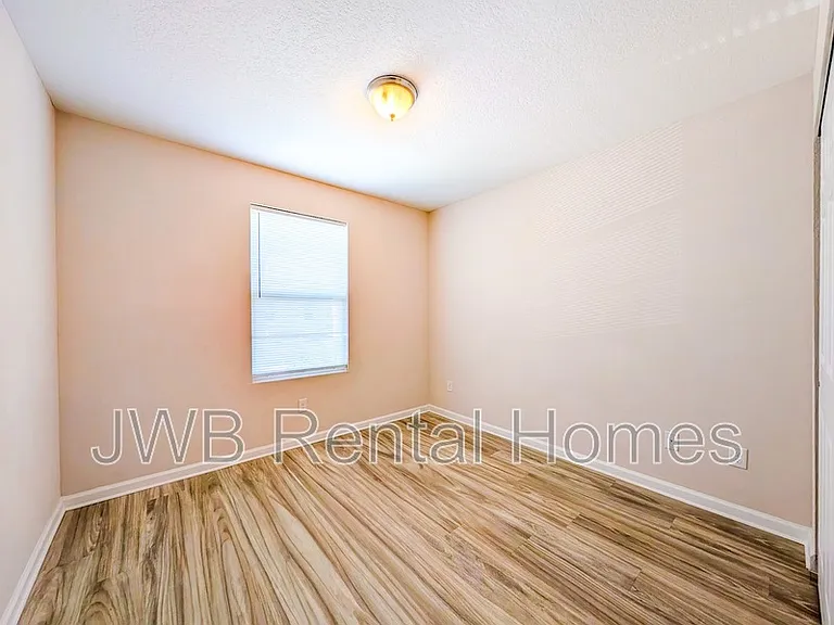 8511 McGirts Village Ln — Photo 9