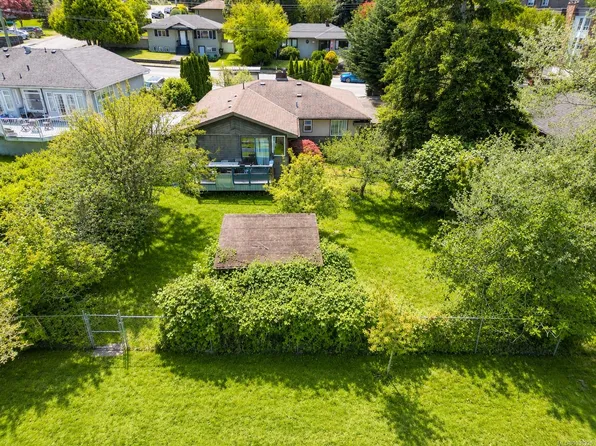 1736 Cedar Hill Cross Rd, Saanich, BC V8P 2R1