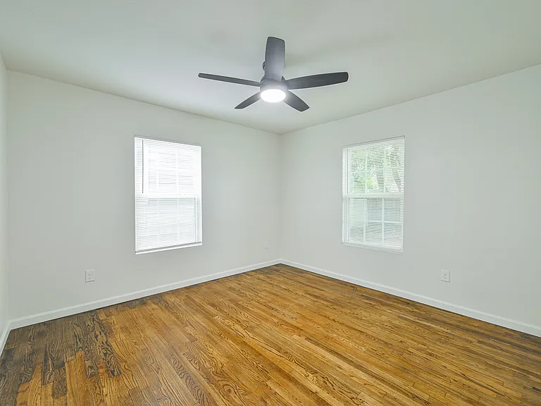 1524 NW 45th St — Photo 11