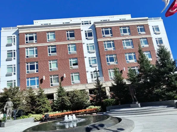 18 Cliveden St #505, Quincy, MA 02169