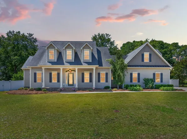 514 S Lincoln St, Benson, NC 27504