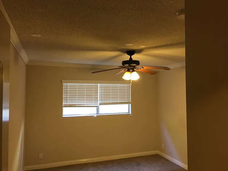 2128 Penmar Ave #4 — Photo 8