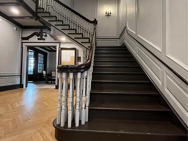 214 Spring Garden St #PENTHOUSE — Photo 3