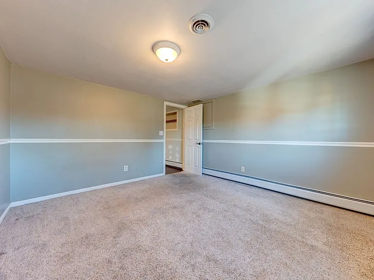 1091 S Main St #2 — Photo 15