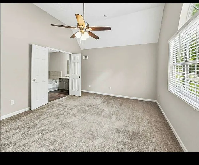 6613 Crossing Creek Point — Photo 3