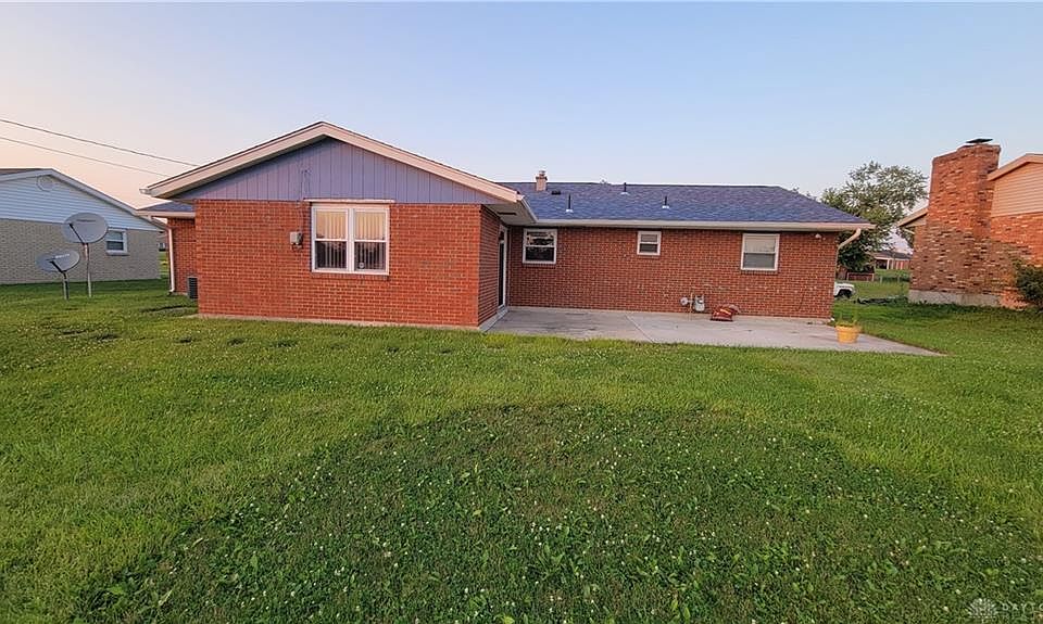 2nd image of 5213 Weddington Dr
