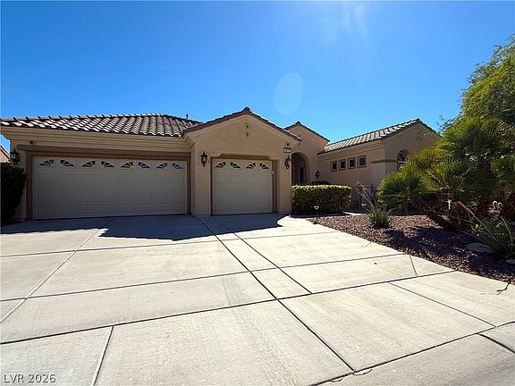 2nd image of 2875 Scotts Valley Dr