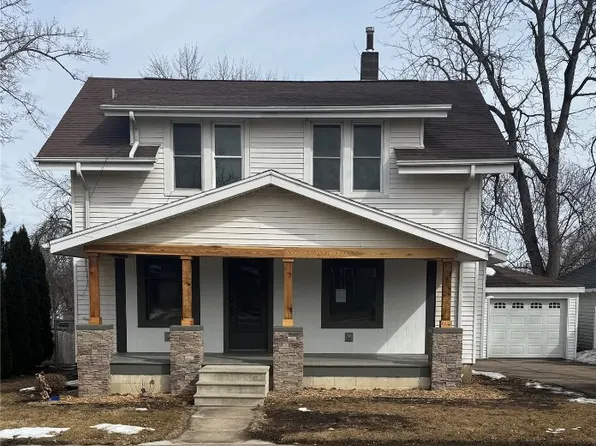 308 Main St, Center Point, IA 52213