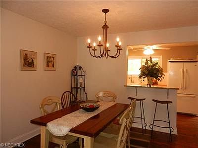 4th image of 34112 Chagrin Blvd APT 7107