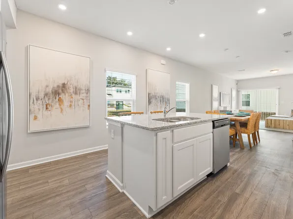 8069 Cheryl Ann Ln, Jacksonville, FL 32244