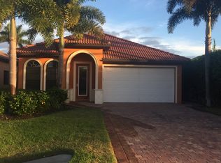 749 1/2 93rd Ave N, Naples, FL 34108