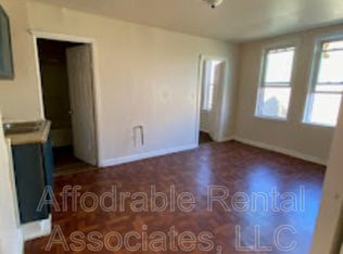 112 W Kassner Pl, Milwaukee, WI 53204