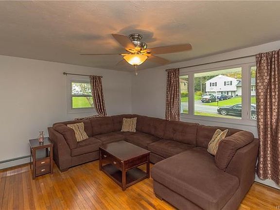 4th image of 505 Garden St
