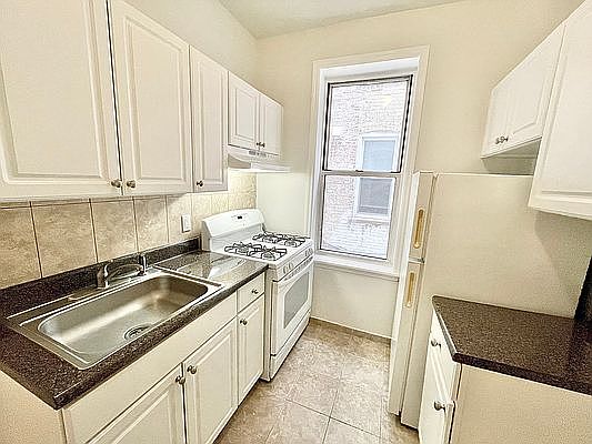 5th image of 6805 Owls Head Ct APT 1