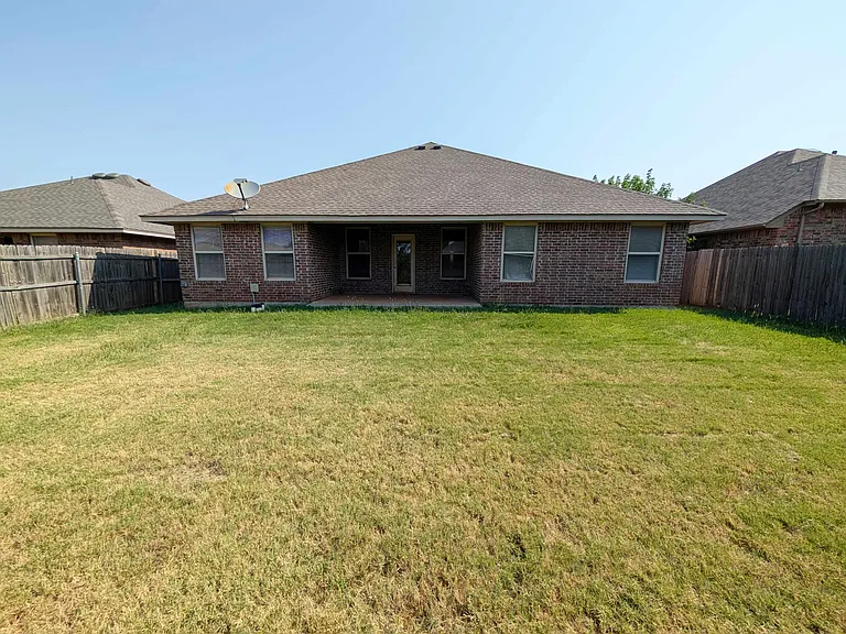 3012 NW 191st St — Photo 15
