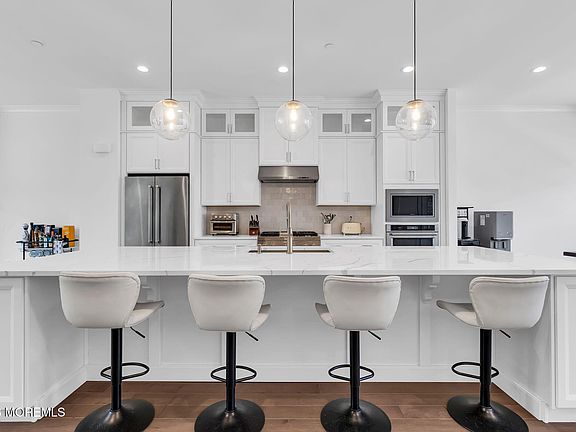 2nd image of 27 Linder Court