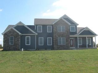 8873 Lake Drive Rd, Hebron, OH 43025