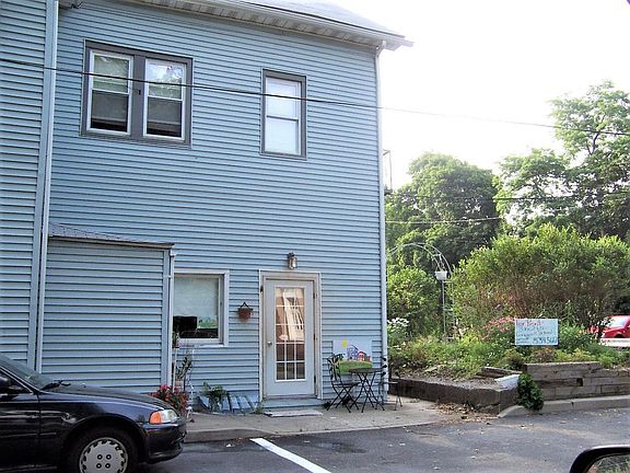 2nd image of 240 Hudson St