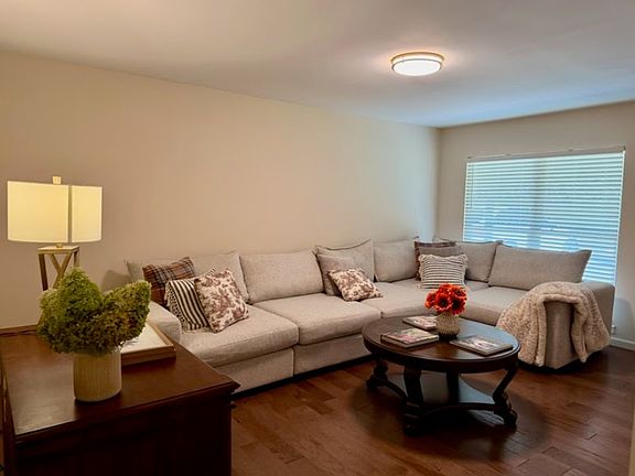 3rd image of 4257 Terrace Dr