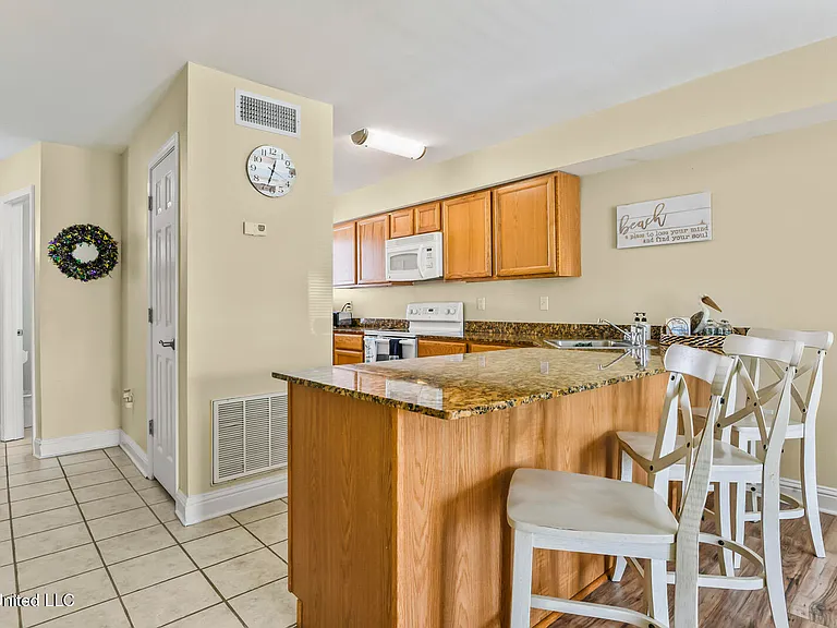 1664 Beach Blvd #65 — Photo 5