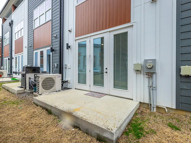 1420 Stockyard Pl — Photo 39