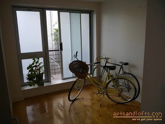 Rented by aptsandlofts.com | media 19