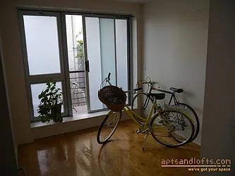 Rented by aptsandlofts.com