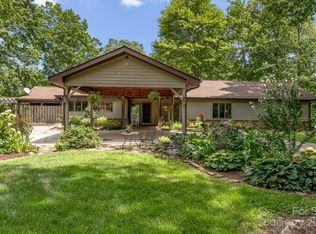 3521 Howard Gap Rd, Saluda, NC 28773