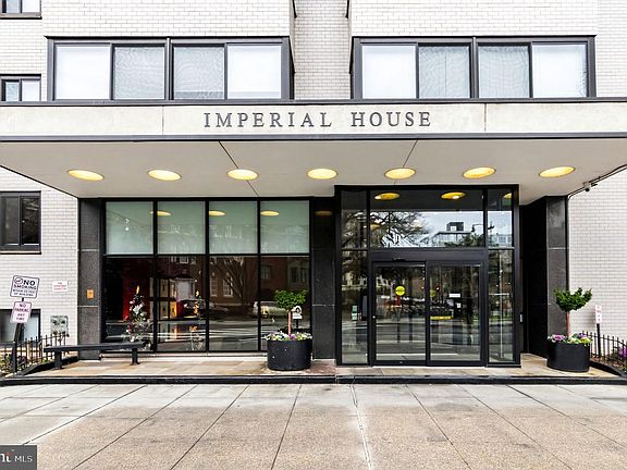 2nd image of 1601 18th St NW APT 918