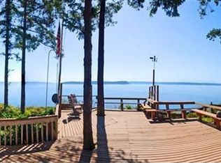 4030 Mission Beach Rd, Marysville, WA 98271