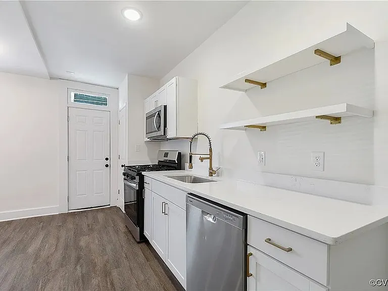 3139 Ellwood Ave #D — Photo 5