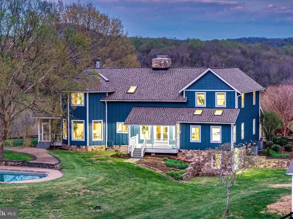 11597 Leeds Chapel Ln, Markham, VA 22643