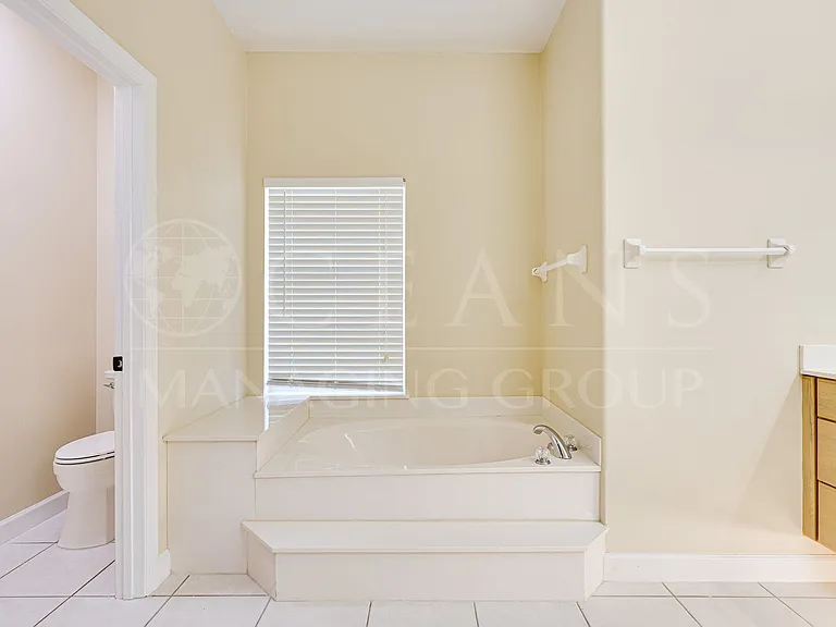 4013 Cree Dr — Photo 25