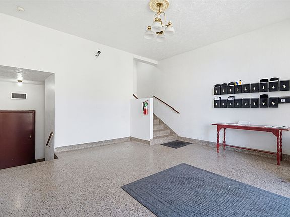 4th image of 2535 Central Ave