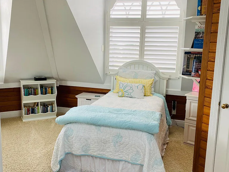Twin trundle beds in upstairs living room