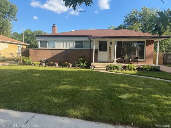 1624 Knowles St, Ypsilanti, MI 48198