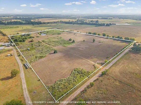1265 County Road 410, Lexington, TX 78947