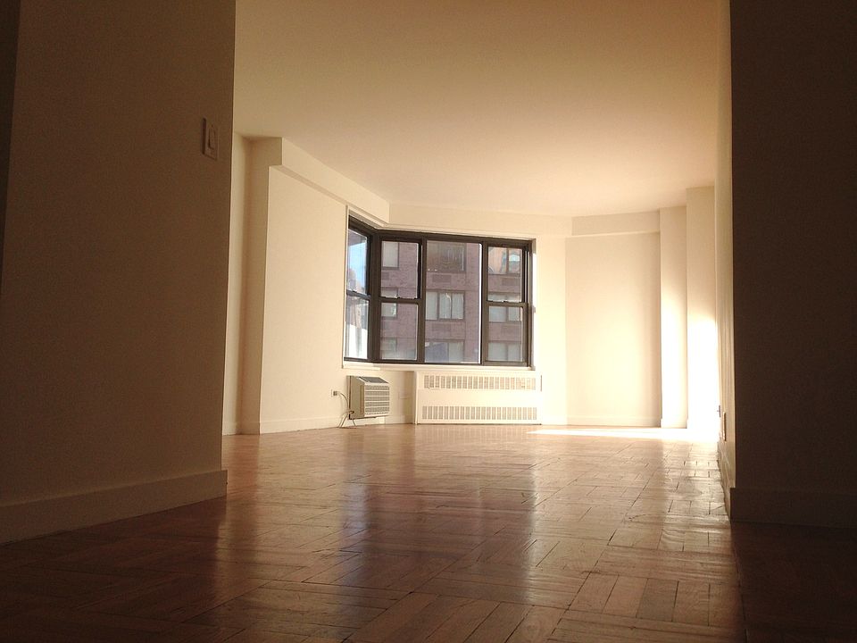 1st image of 165 4th Avenue 10e