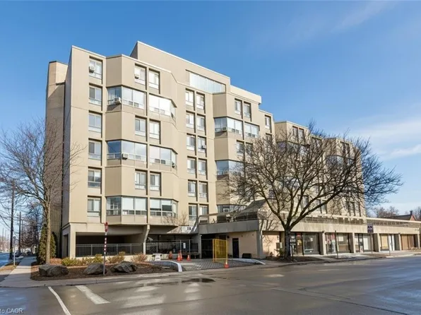 10 John St #206, Hamilton, ON L9H 6J3