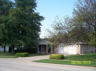 573 S Park Rd, Herscher, IL 60941