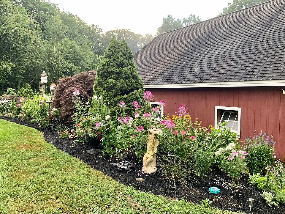 2nd image of 85 Harantis Lake Rd
