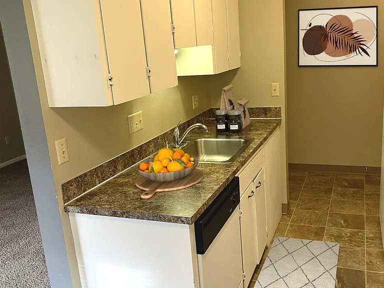 229 Canyon Dr #11 — Photo 3