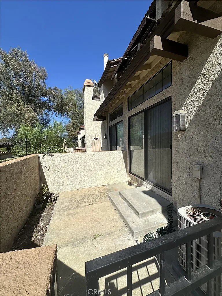 3 bed, 1523 sqft, $3,100 — Photo 3