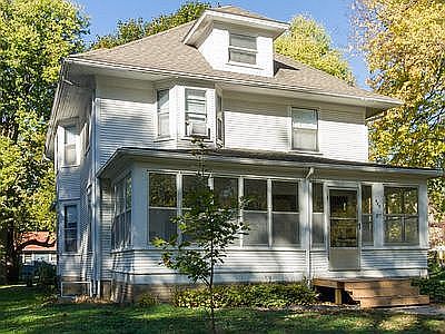 1st image of 925 Burnett Ave