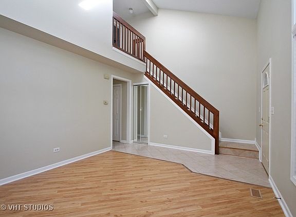 3rd image of 416 Lauren Ln