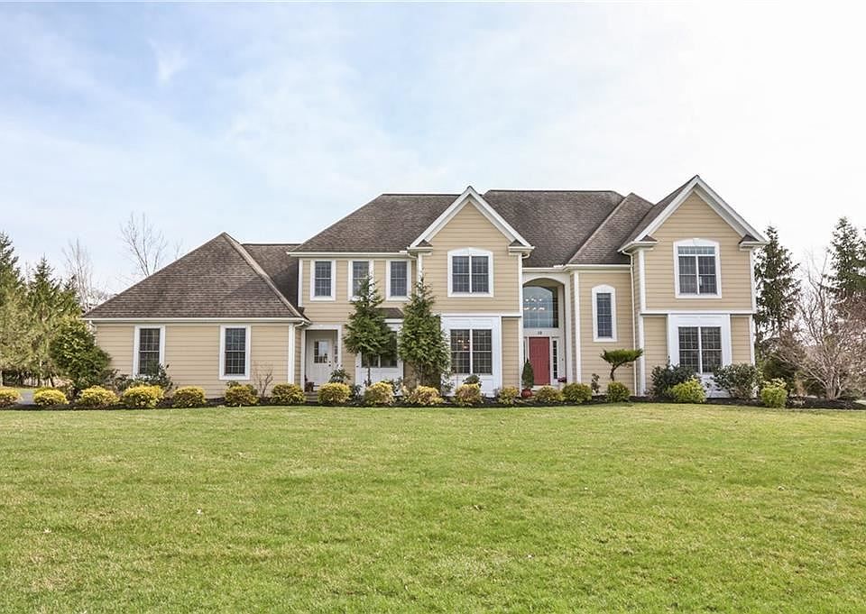 1st image of 10 Turning Leaf Dr